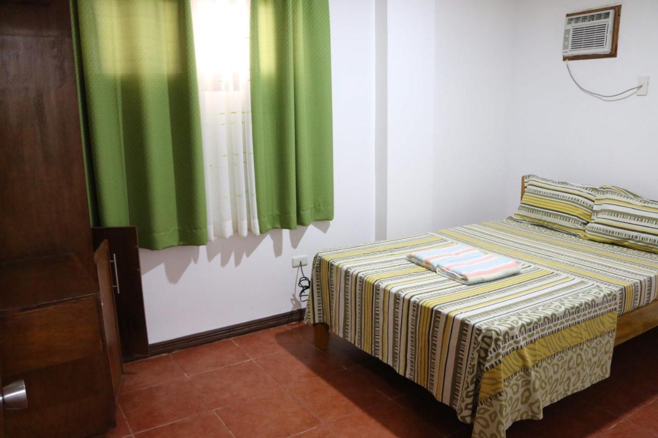 Badladz Staycation Condos Puerto Galera Eksteriør billede